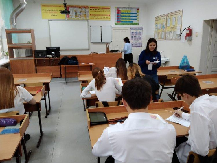 Мектеп бітірушілердің Қ.Сағынтаев атындағы Халықаралық бизнес университетінің өкілдерімен  Кездесуі/Встреча выпускных классов с представителями   Международного Университета бизнеса им. К. Сагинтаева